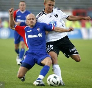 Tadas Papeckys in Górnik Zabrze (on the left)