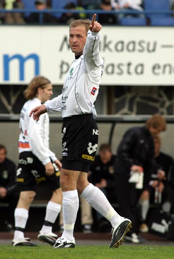 Valeri Popovich, Haka Finnland