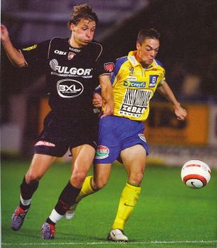 Vladimir Voskoboinikov in FC Brussels against Saint-Truiden (lefts)